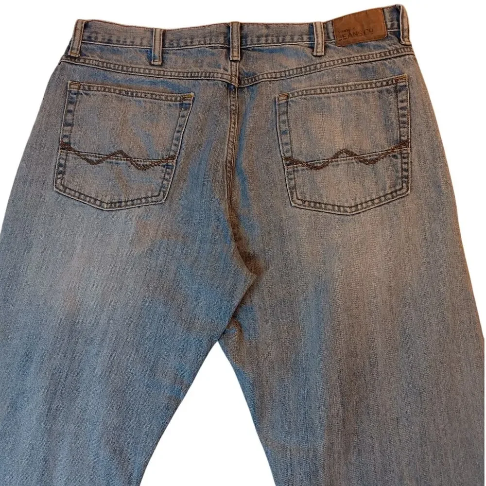 Wrangler Jeans Co. Vintage Jeans 36X32 Blue Fade Relaxed Straight Barbed Wire